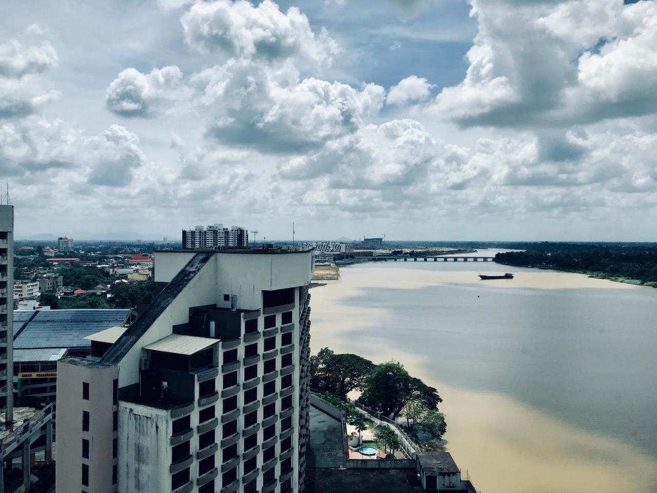 Sultan Bridge Place Кота Бару Екстериор снимка